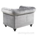 Sofa Ruang Tamu Gaya Eropa Kursi Lengan Beludru Berumbai Chesterfield